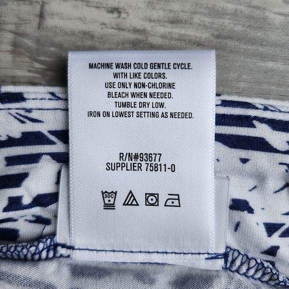 Liz Claiborne PL Petite Large Navy Floral Maxi Skirt Rayon Women’s 34” Length - Picture 3 of 6